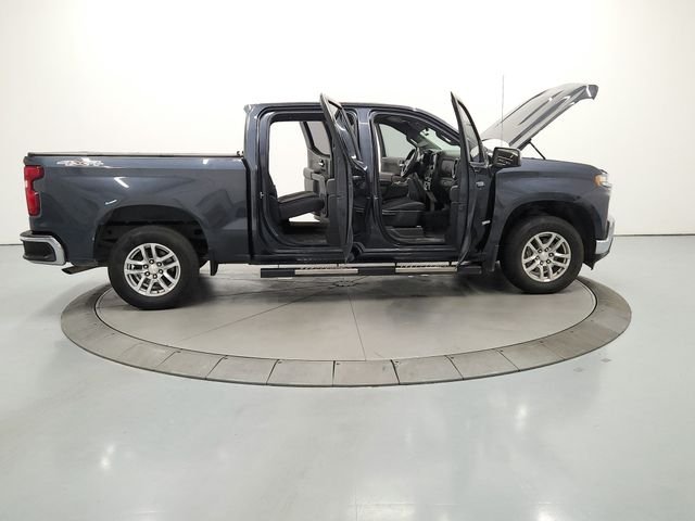 Used 2021 Gray Chevrolet LT image 17