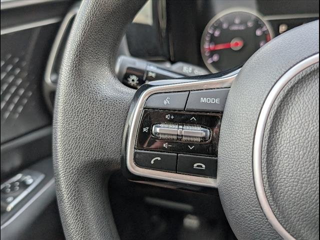2023 Kia Sorento LX - Photo 23