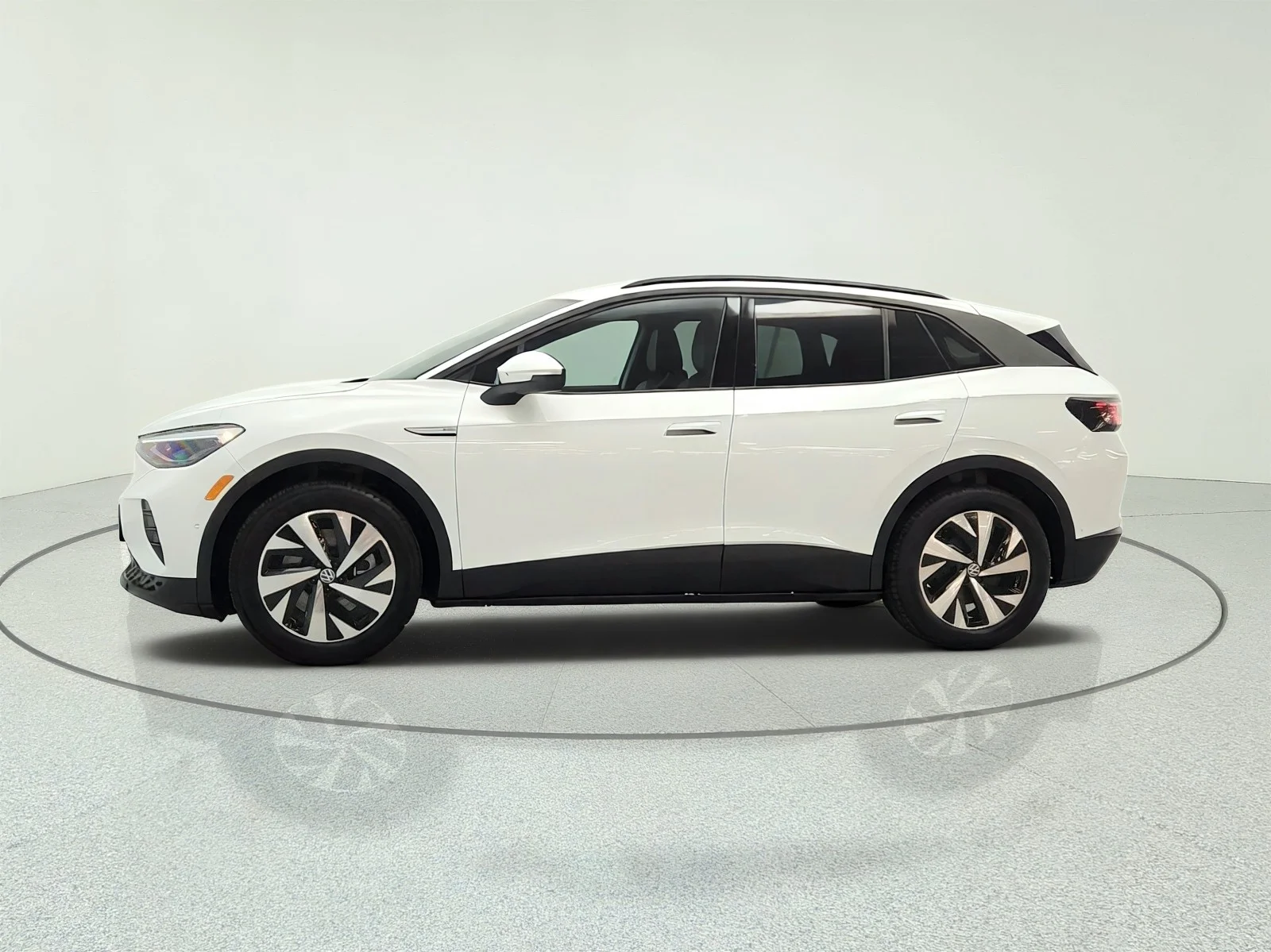 Used 2023 Pure White Volkswagen Pro image 8