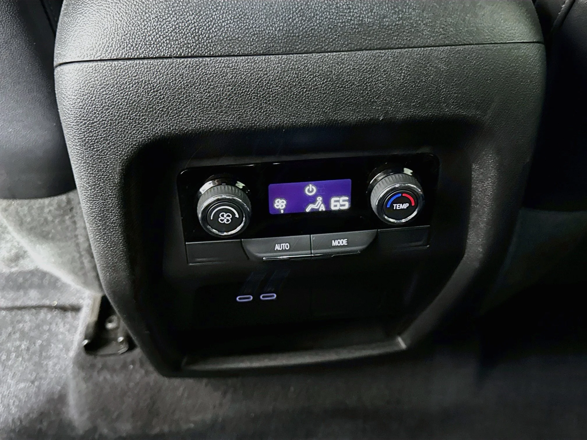 Used 2025 Iridescent Pearl Tricoat Chevrolet LT image 27