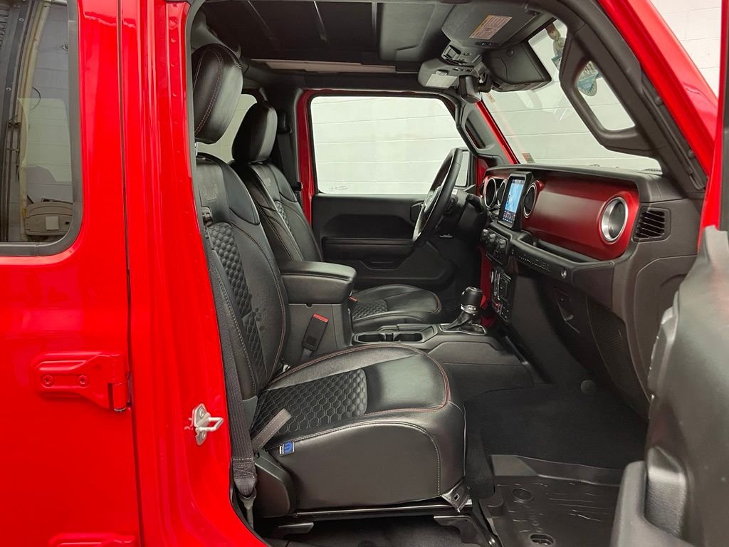 Used 2022 Red Jeep Unlimited Rubicon image 26