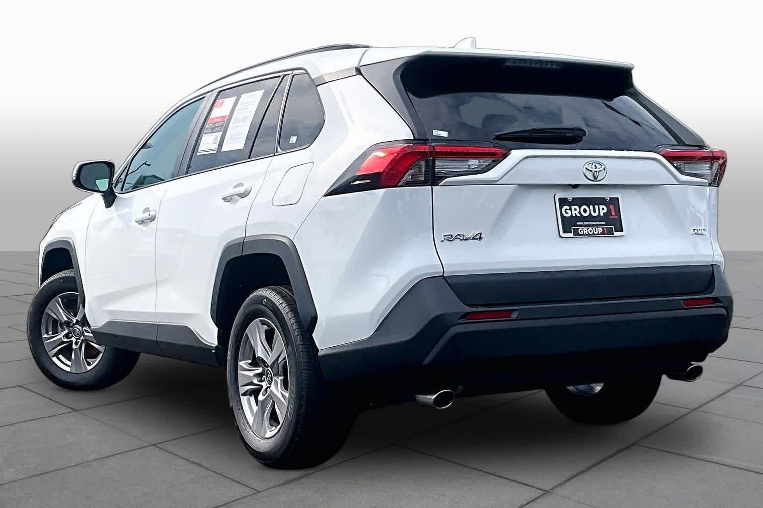 Used 2025 Ice Cap Toyota XLE image 23