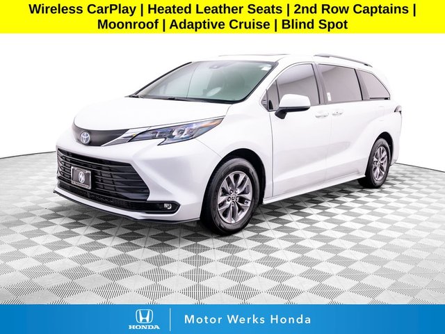 2025 Toyota Sienna XLE