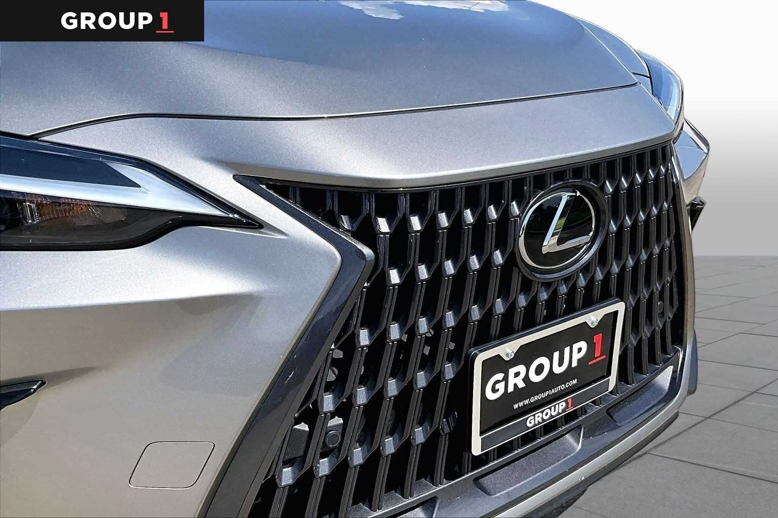 Used 2026 Atomic Silver Lexus  image 27