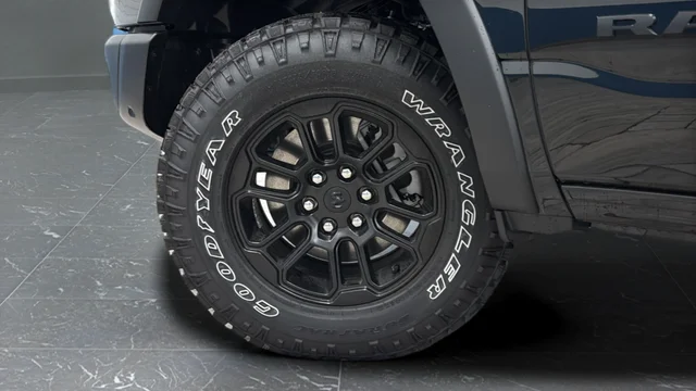 New 2026 Diamond Black Crystal Pearl-Coat Exterior Paint RAM Rebel image 29