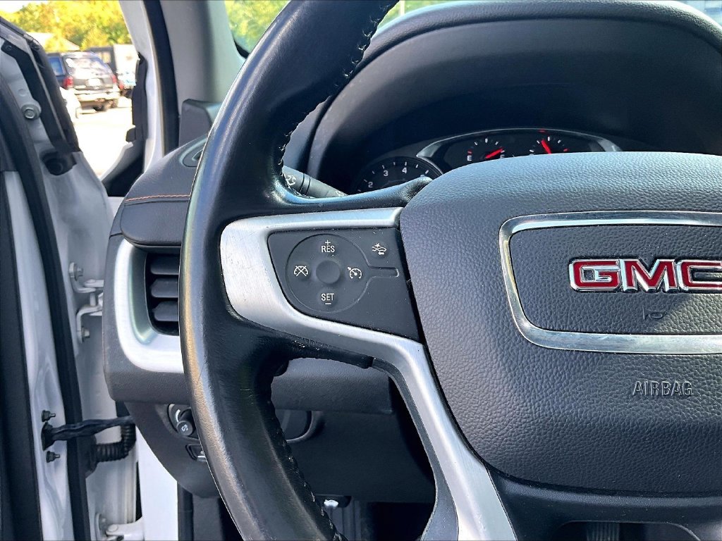 Used 2020 Summit White GMC SLE image 23