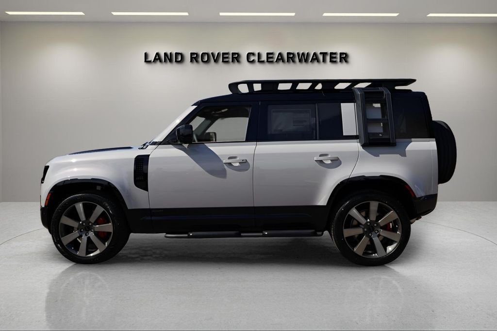 2026 Land Rover Defender X - Photo 2