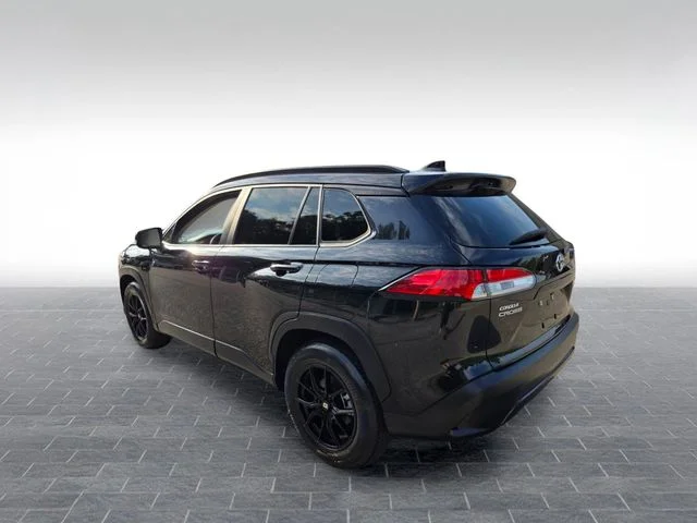 Used 2022 Black Toyota LE image 5