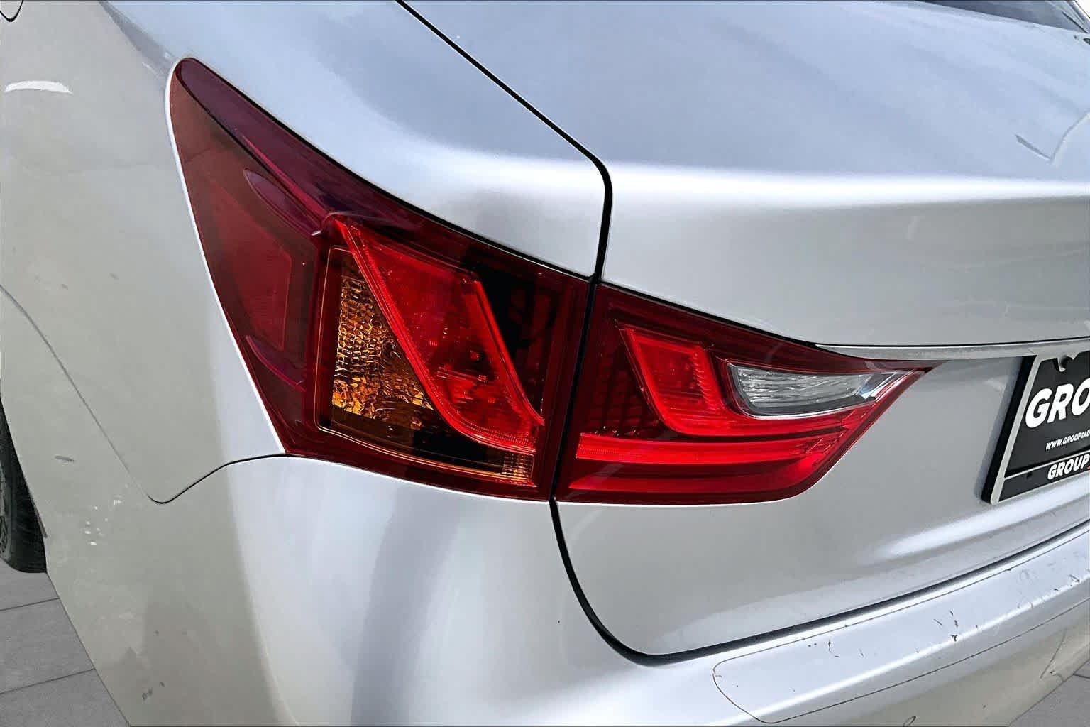 Used 2014 Liquid Platinum Lexus  image 27