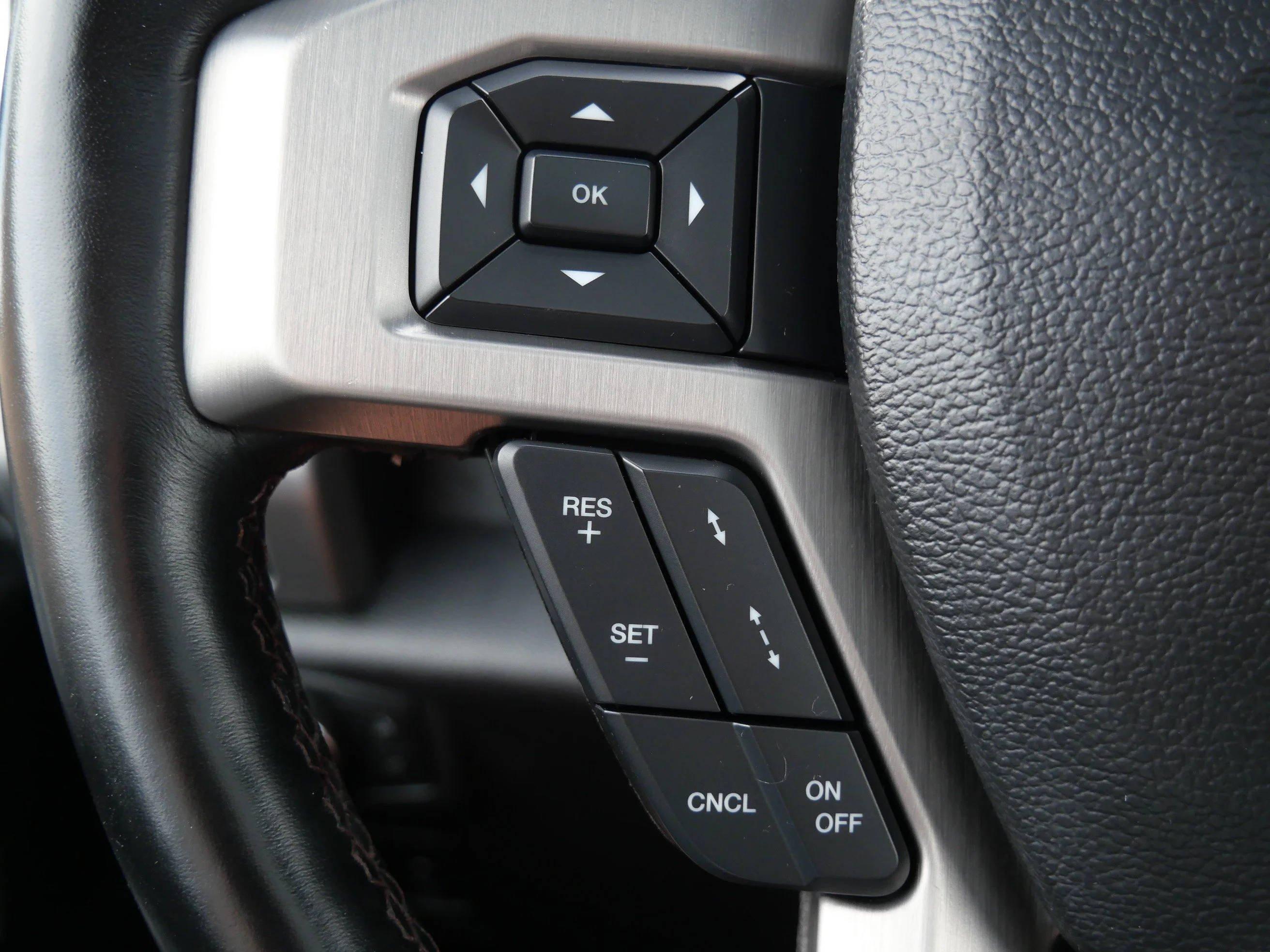 Certified Used 2018 Black Velvet Ford Platinum image 26