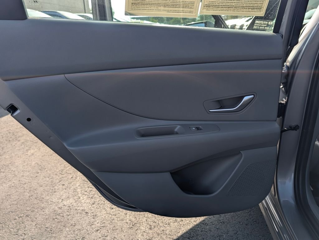 2024 Hyundai Elantra SEL - Photo 14