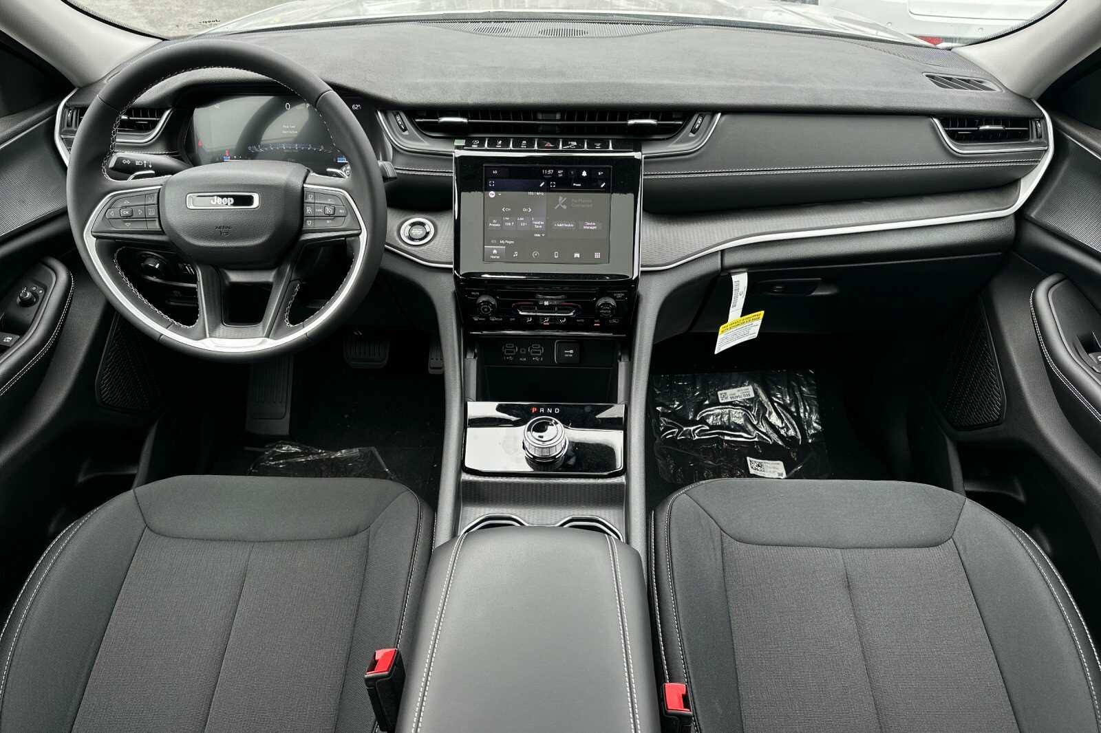 New 2023 Silver Zynith Jeep Laredo X image 12