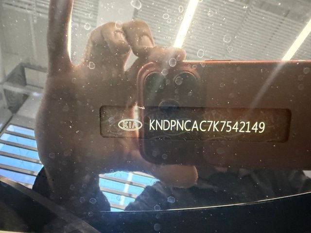 Used 2019 Red Kia EX image 16