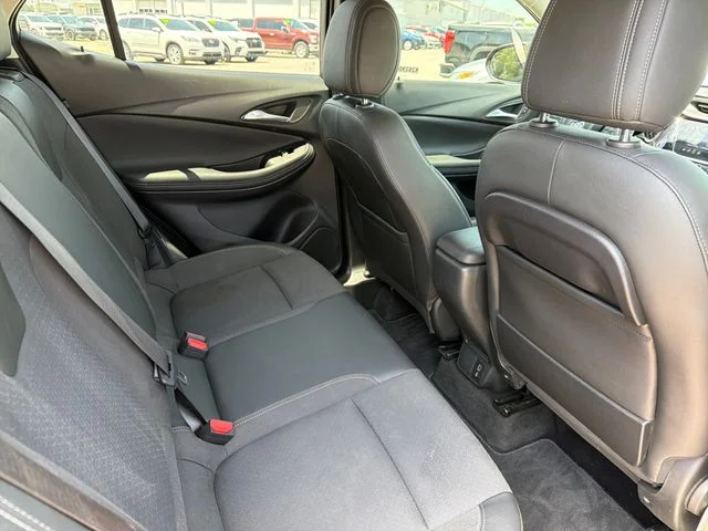 Used 2023  Buick Preferred image 27