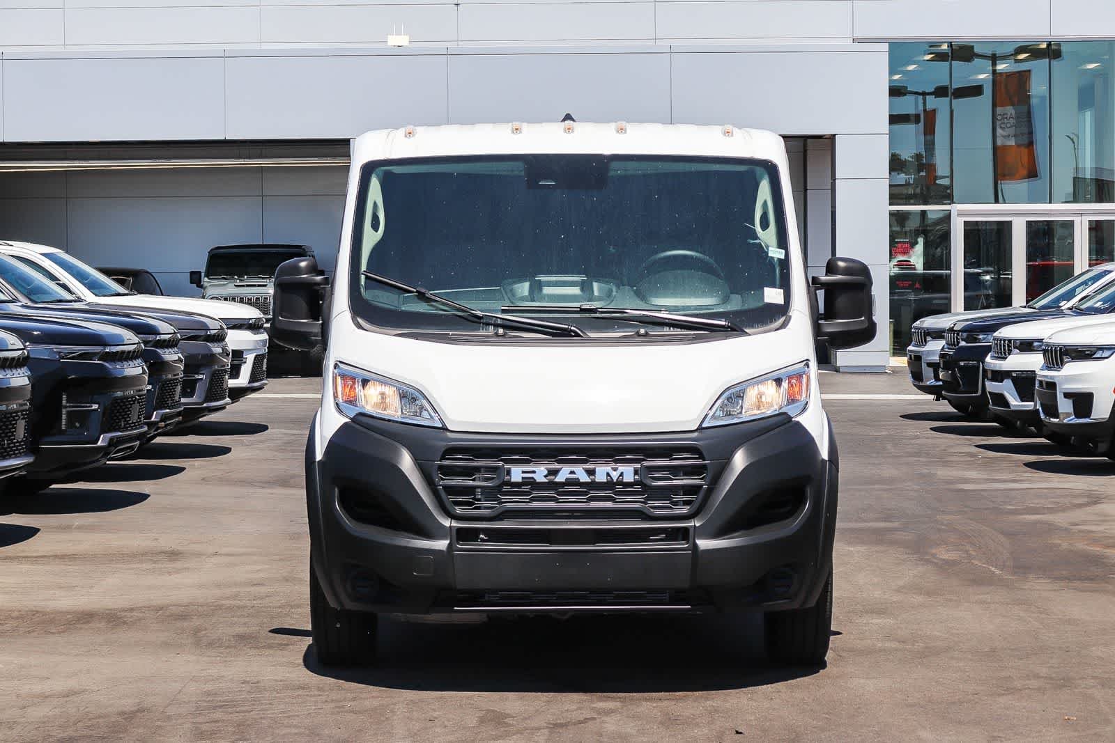 New 2026 Bright White Clear-Coat Exterior Paint RAM Tradesman image 2