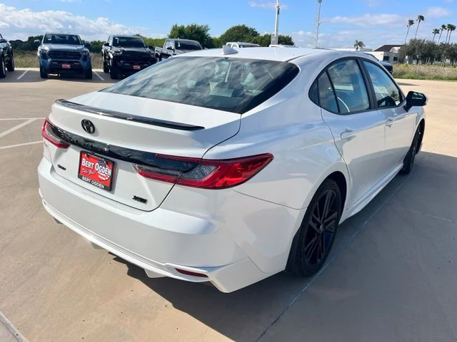 Used 2025  Toyota LE image 6