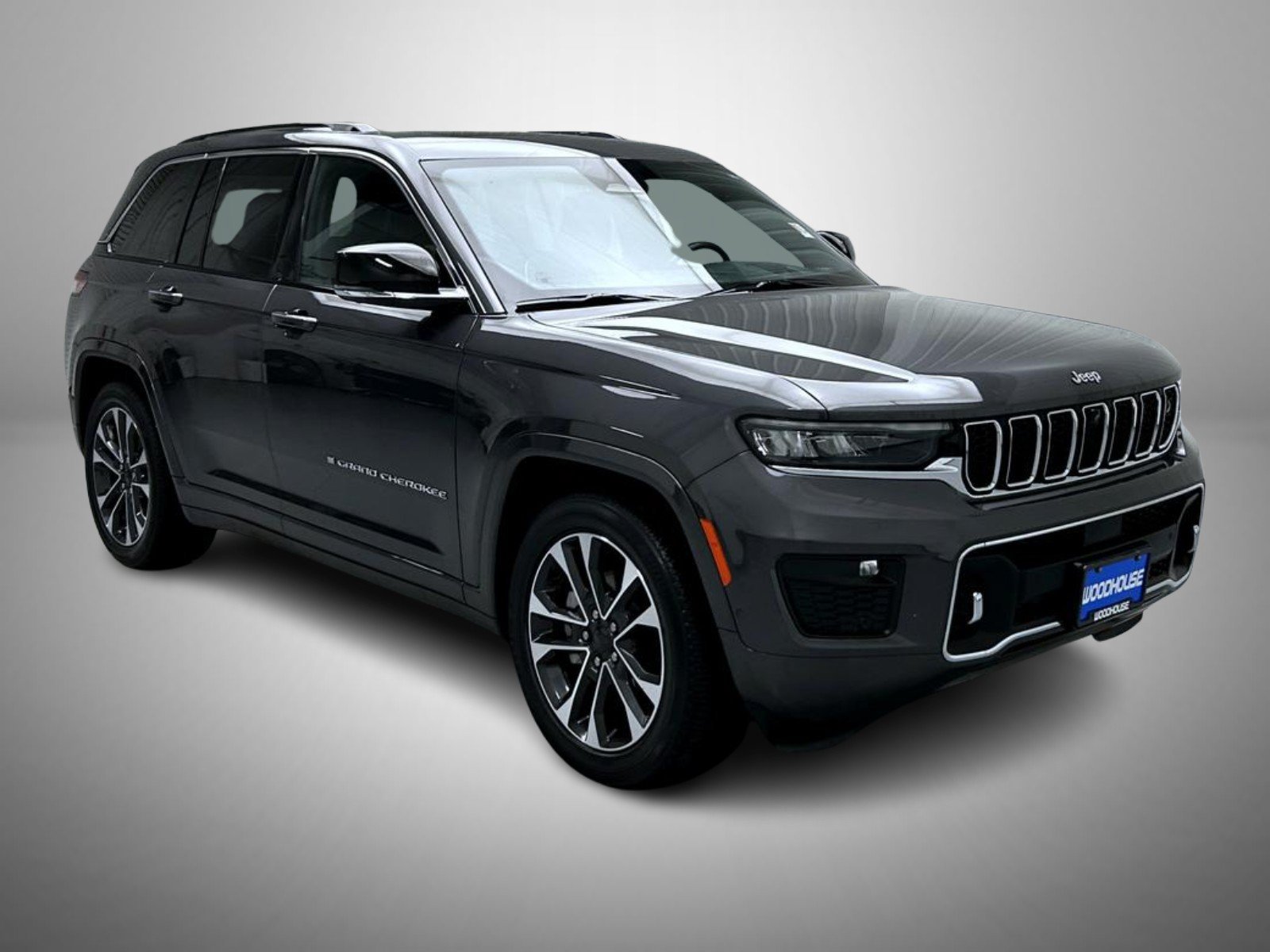 Used 2023 Gray Jeep Overland image 3