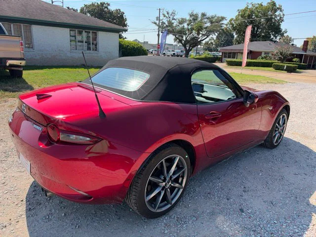 Used 2022 Red Mazda Grand Touring image 13
