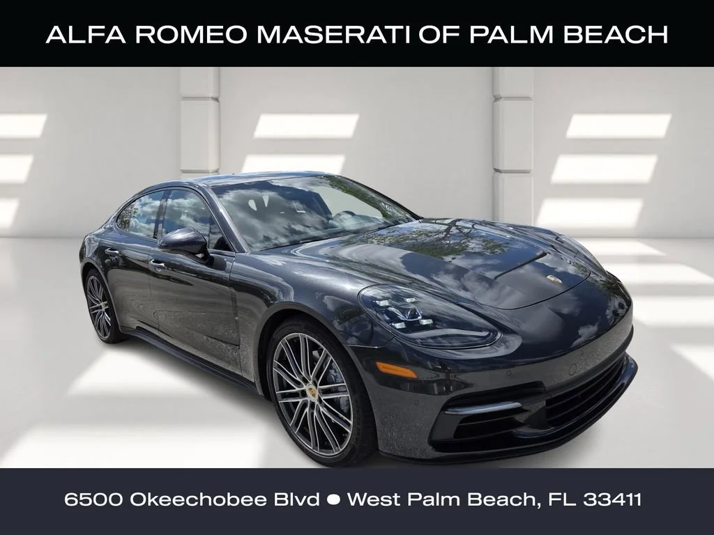 2018 Porsche Panamera -'s photo