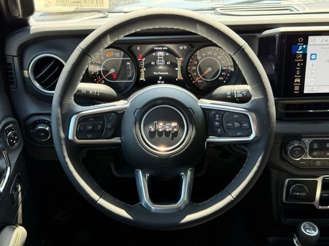 2025 Jeep Wrangler 4-Door Sahara - Photo 18