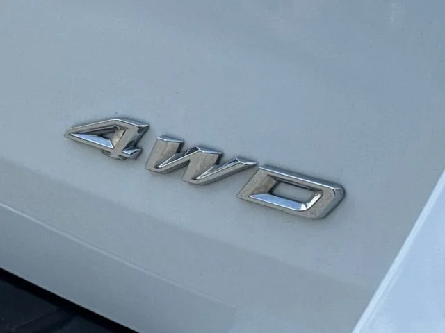 Used 2023 White Ford Limited image 10