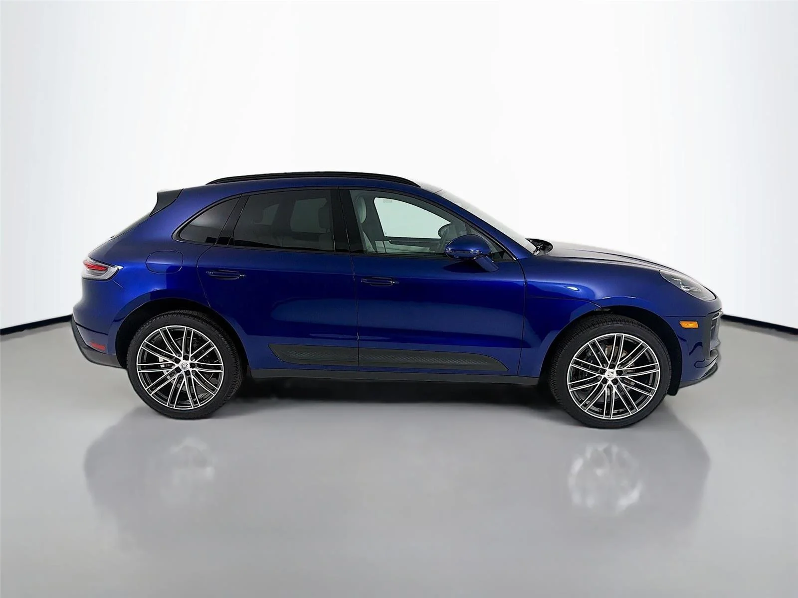 Certified Used 2026 Gentian Blue Metallic Porsche  image 29