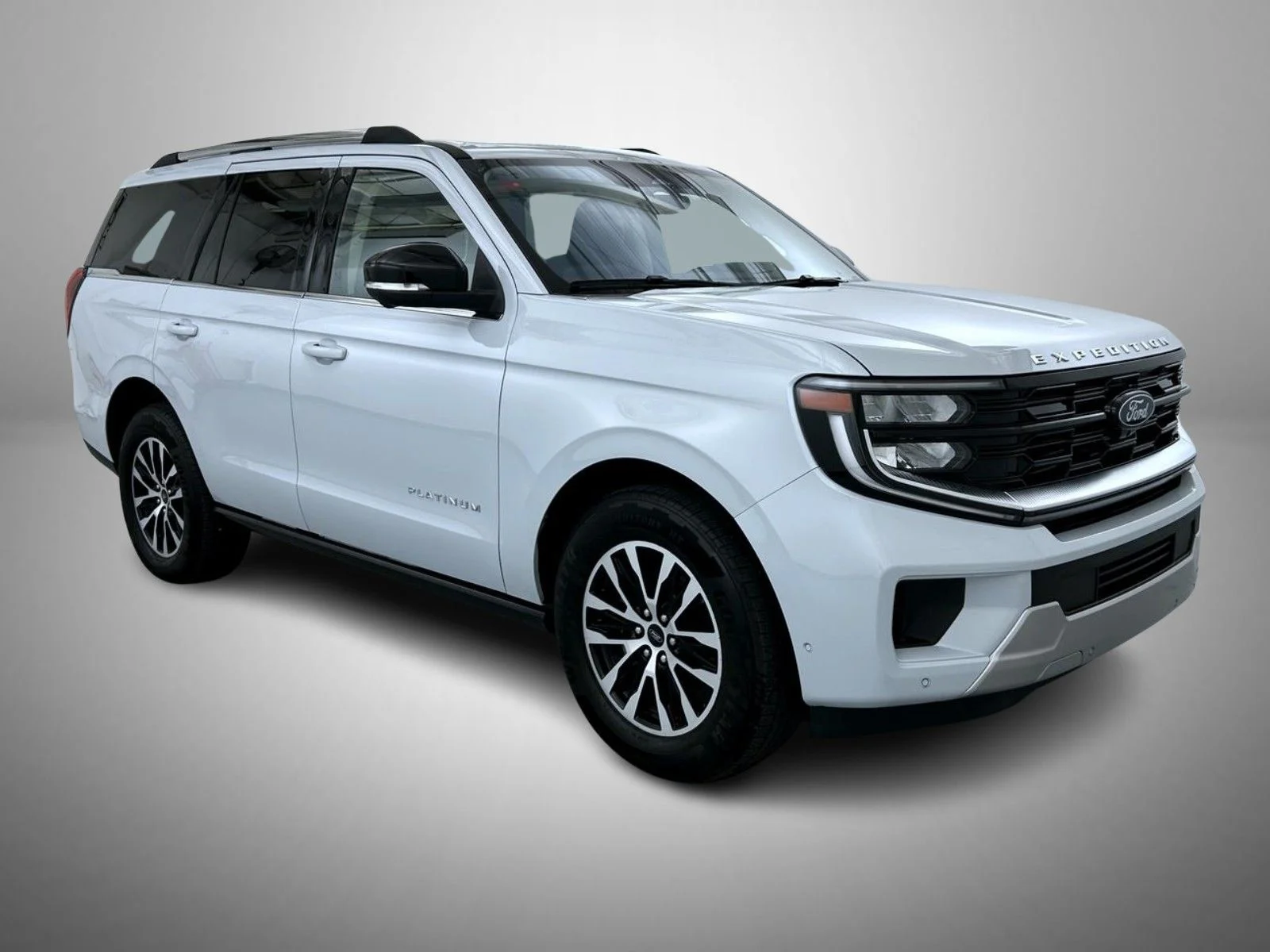 Used 2025 Silver Ford Platinum image 3