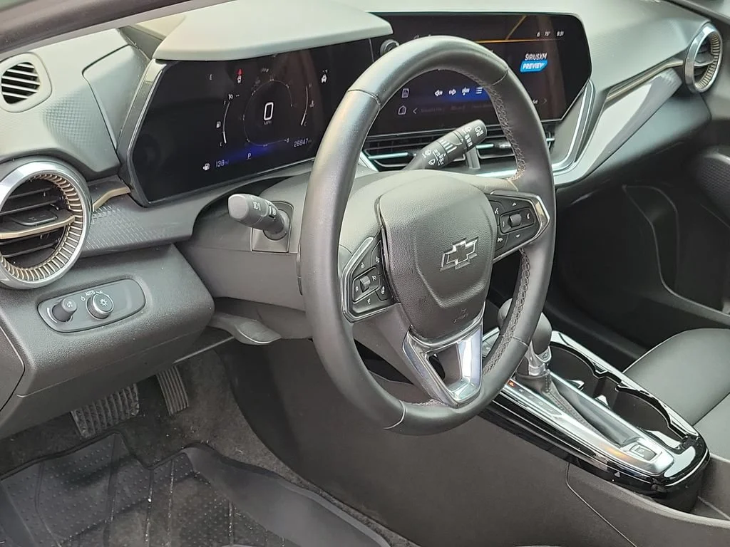 Used 2024 Cacti Green Chevrolet ACTIV image 7