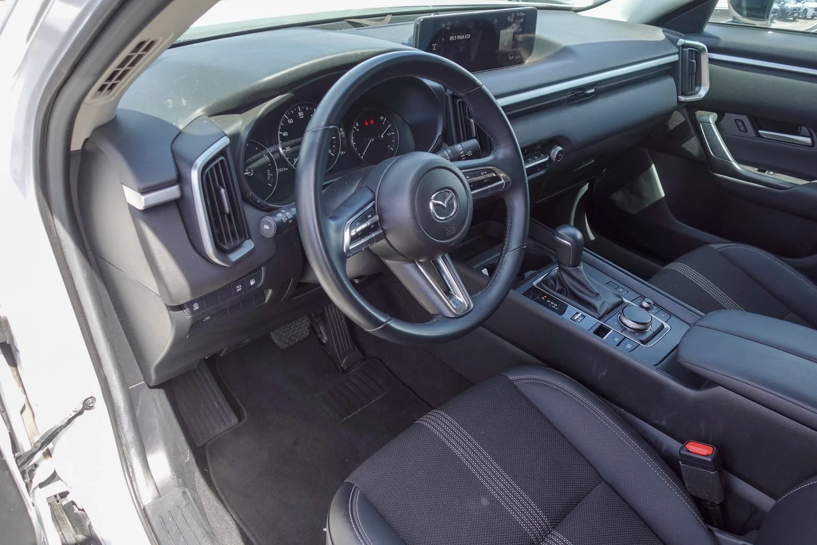 Certified Used 2025 Wind Chill Pearl Mazda Preferred image 11