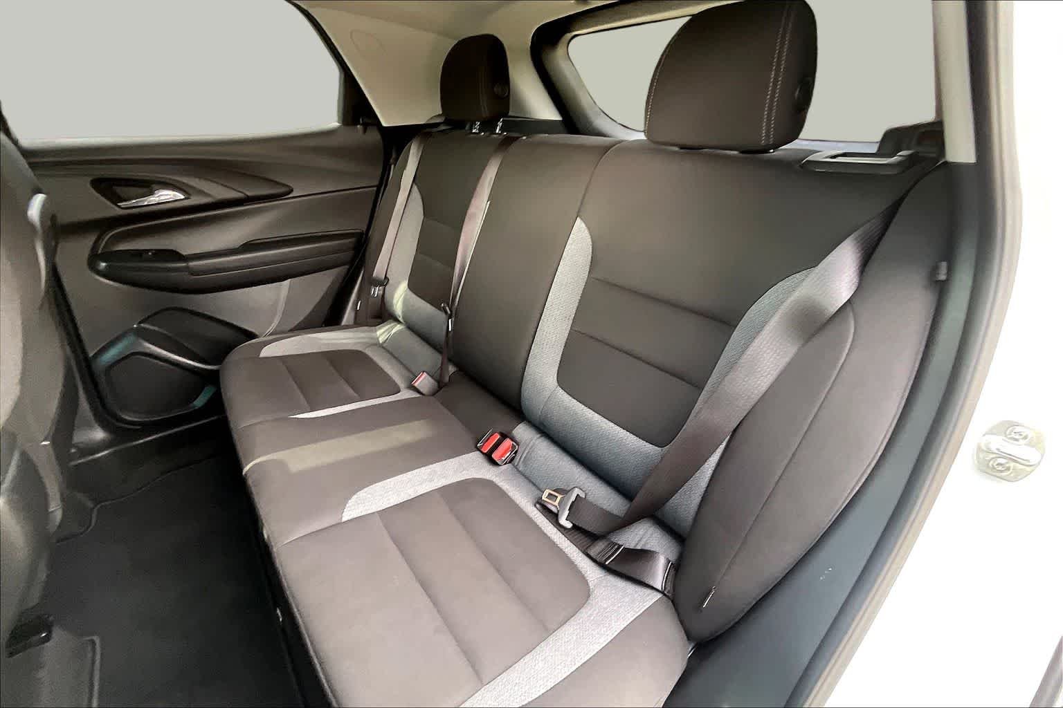 Used 2025 Summit White Chevrolet LT image 20