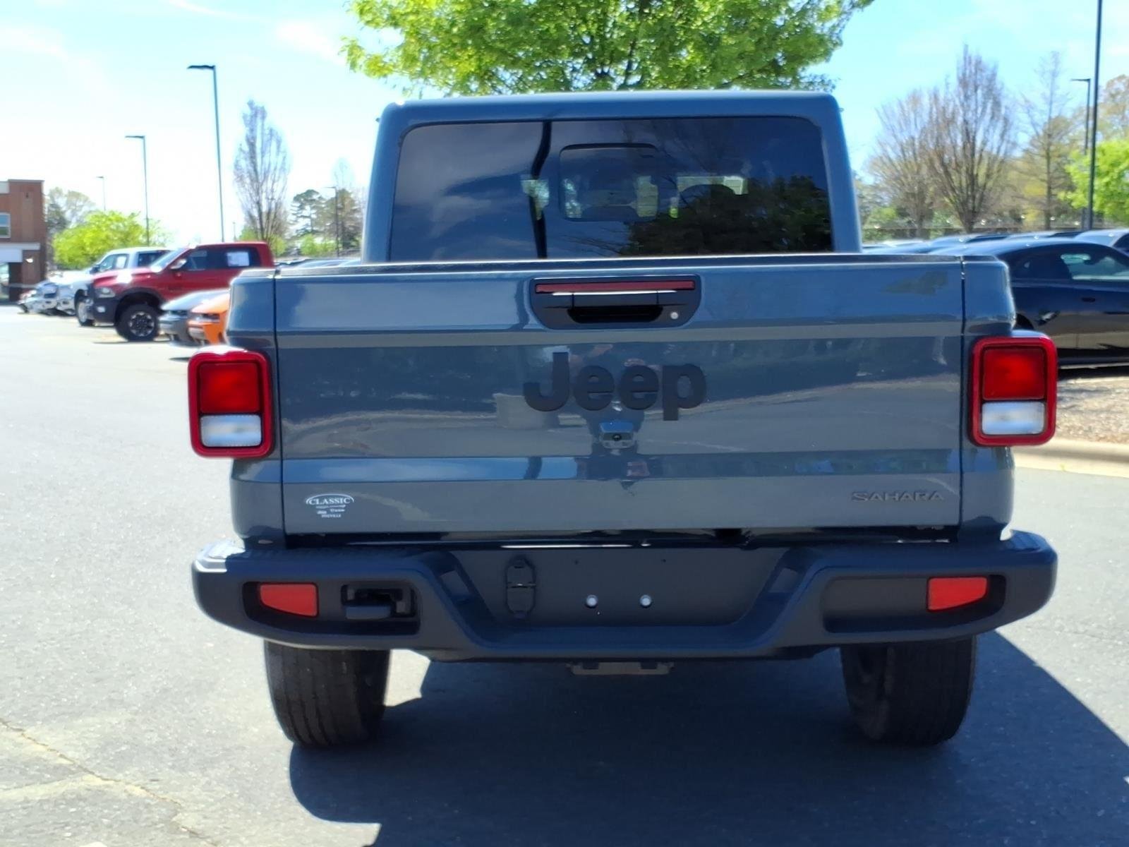 New 2026 Anvil Clear-Coat Exterior Paint Jeep Sahara image 17