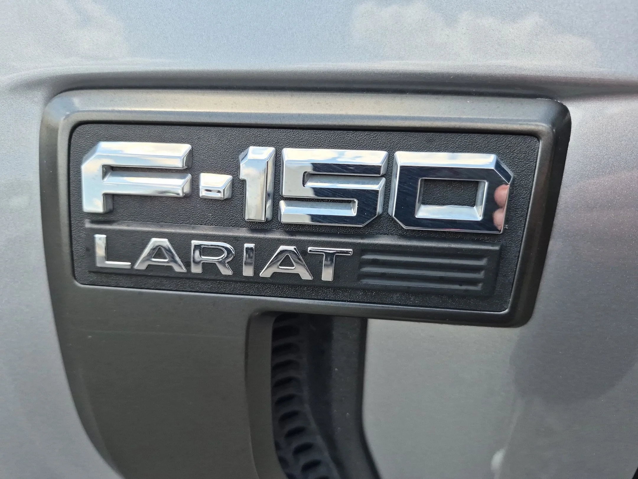 Used 2021 Silver Metallic Ford LARIAT image 27