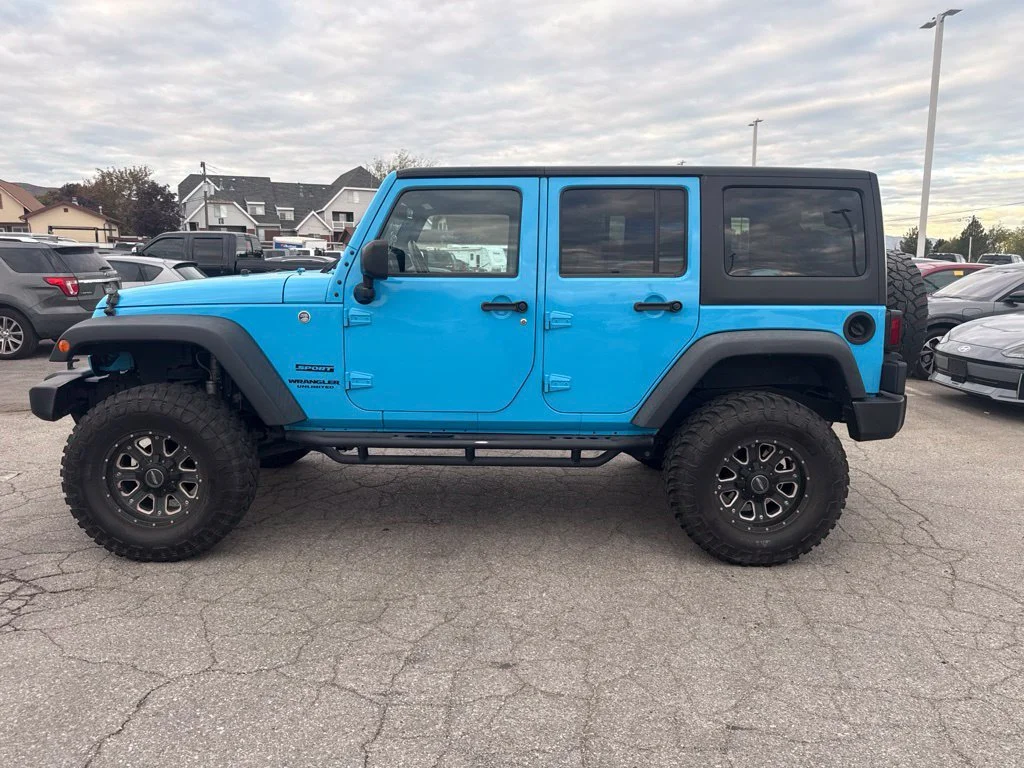 Certified Used 2017 Chief Clearcoat Jeep Unlimited Sport image 16