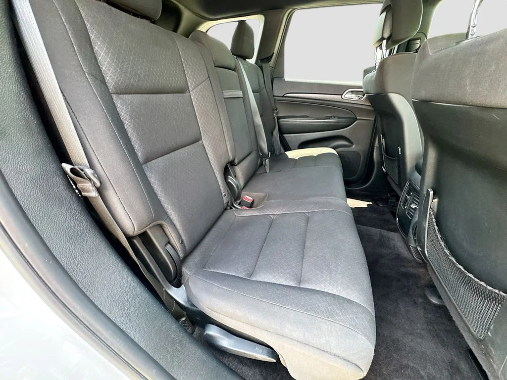 Used 2018 White Jeep Laredo E image 30
