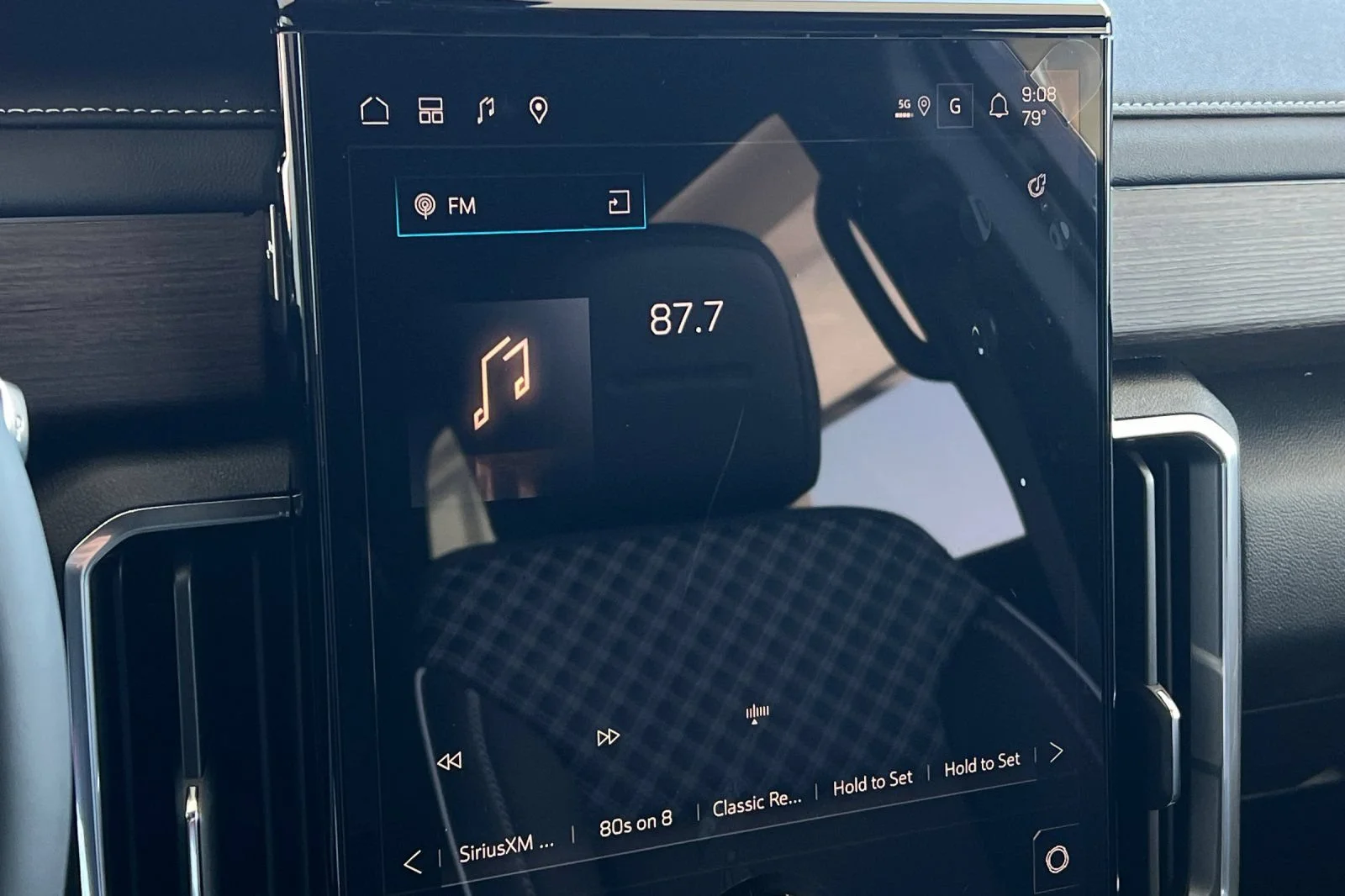 2026 GMC Acadia Denali - Photo 17