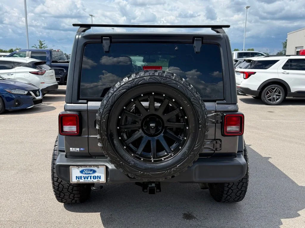 Used 2019 Gray Jeep Unlimited Sport S image 33