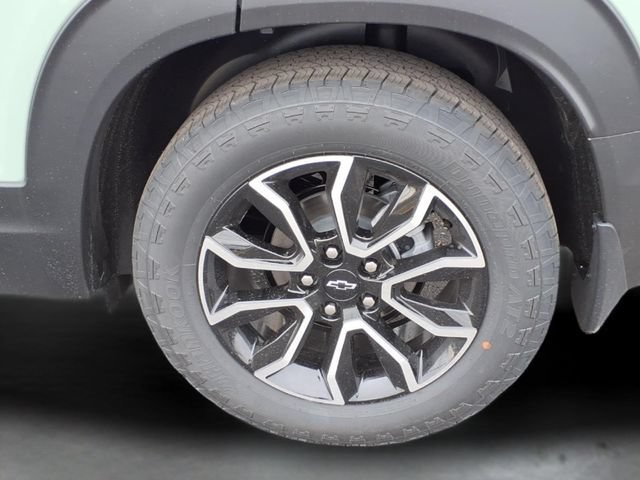 New 2026 Cacti Green Chevrolet ACTIV image 27
