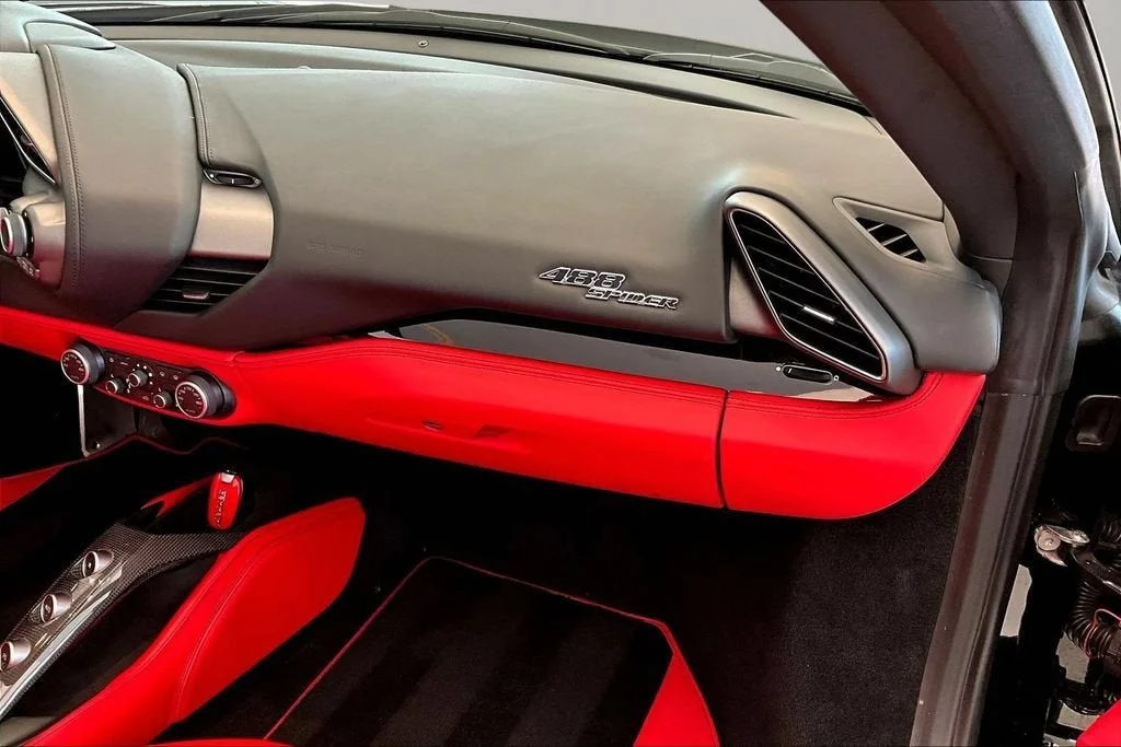 Used 2017 Nero Ferrari  image 20