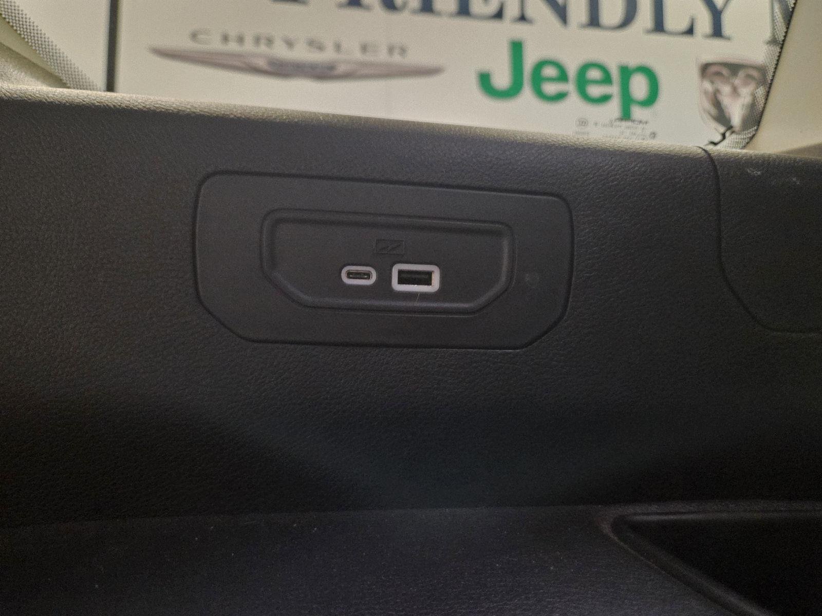 Used 2023 Velvet Red Pearlcoat Jeep Limited image 33