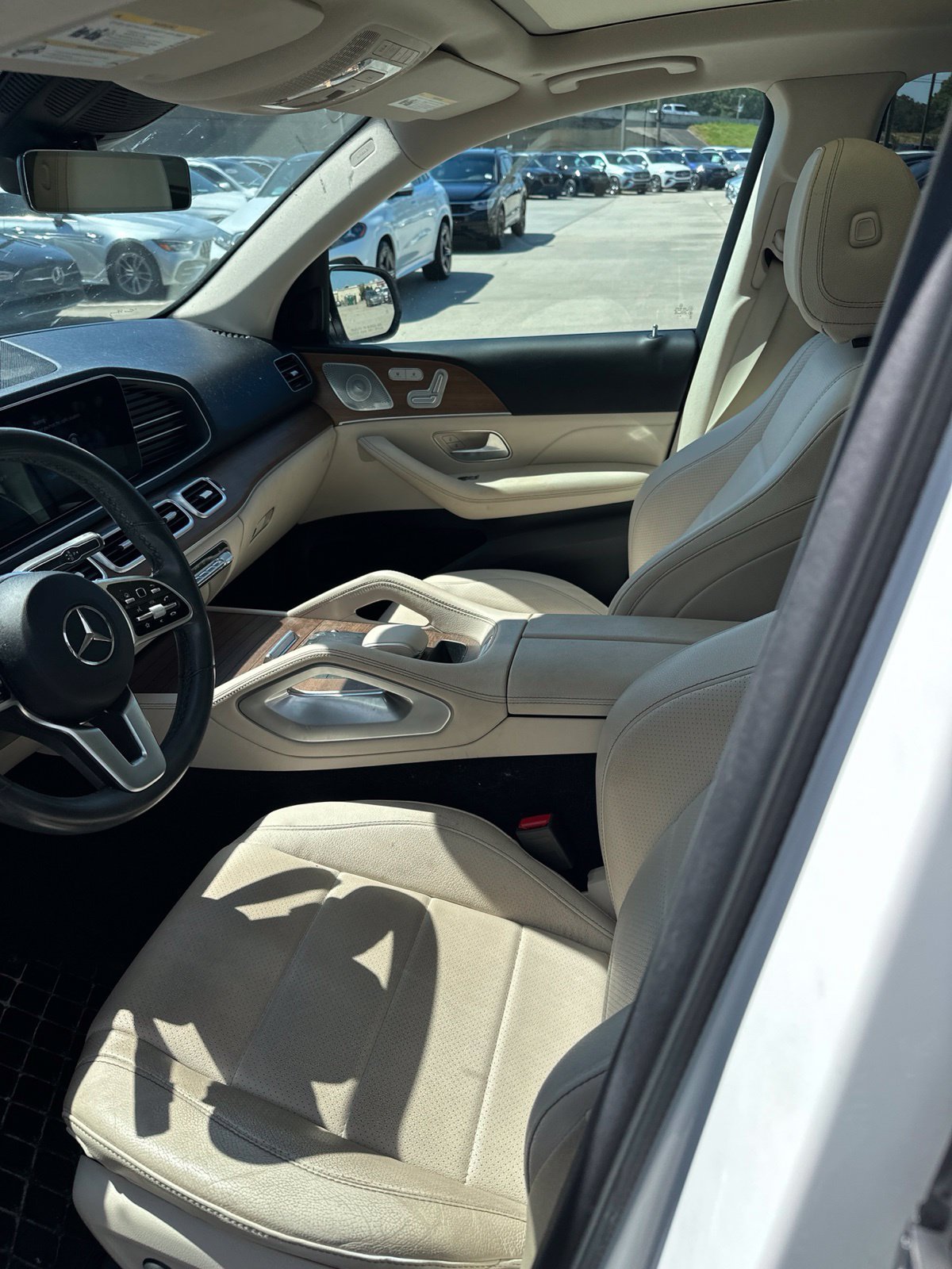 Used 2022  Mercedes-Benz GLE 450 image 2