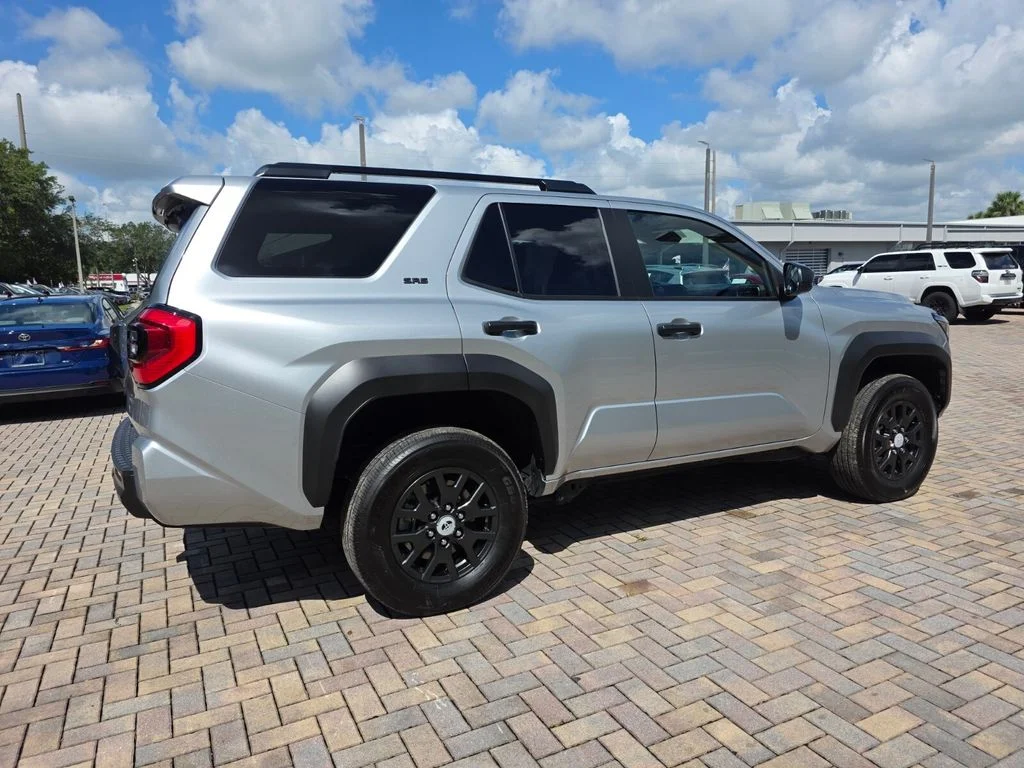 Used 2025  Toyota SR5 image 11