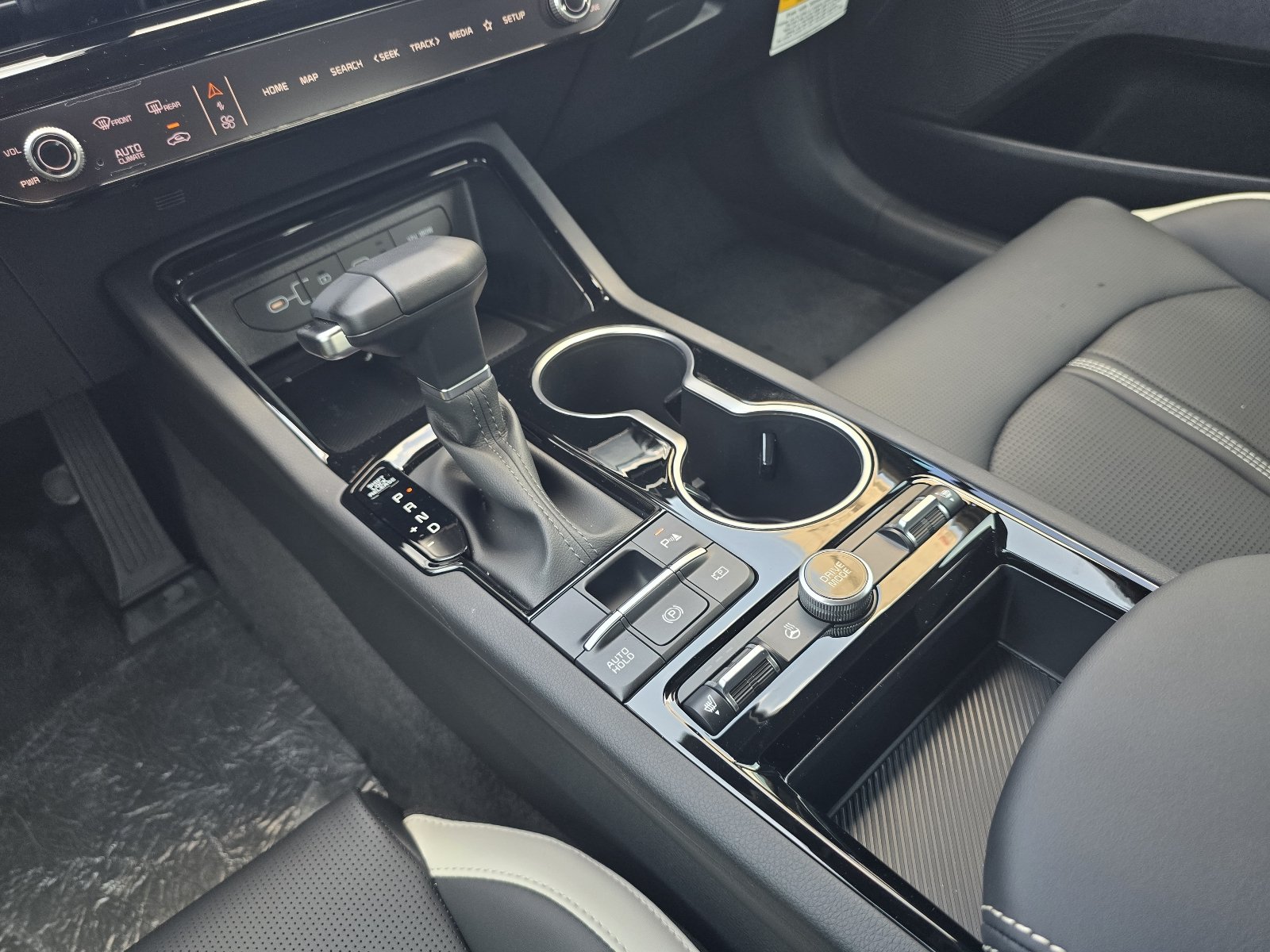 New 2027 Wolf Gray Kia GT-Line image 9