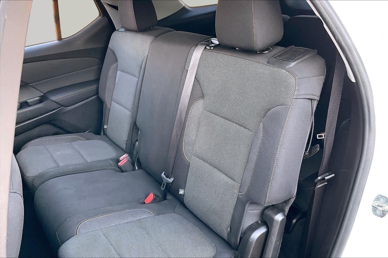 Used 2019 SUMMIT WHITE Chevrolet LS image 19
