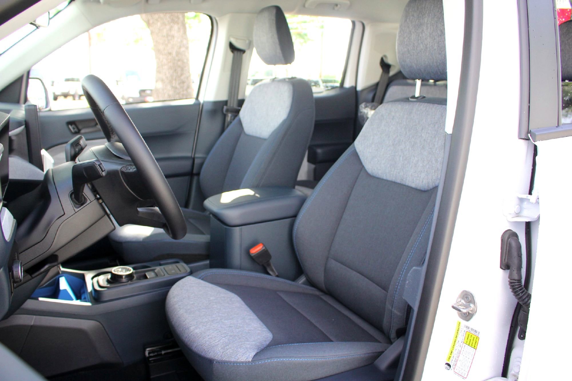 New 2026 Oxford White Ford XLT image 8