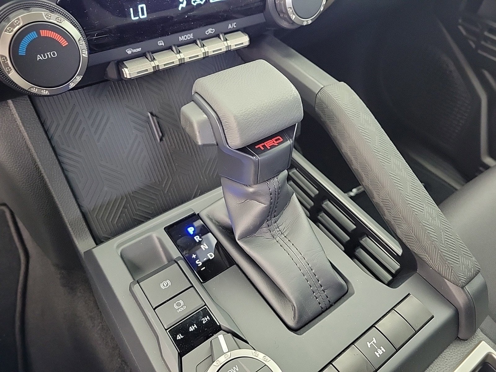 2025 Toyota Tacoma TRD Off Road - Photo 31