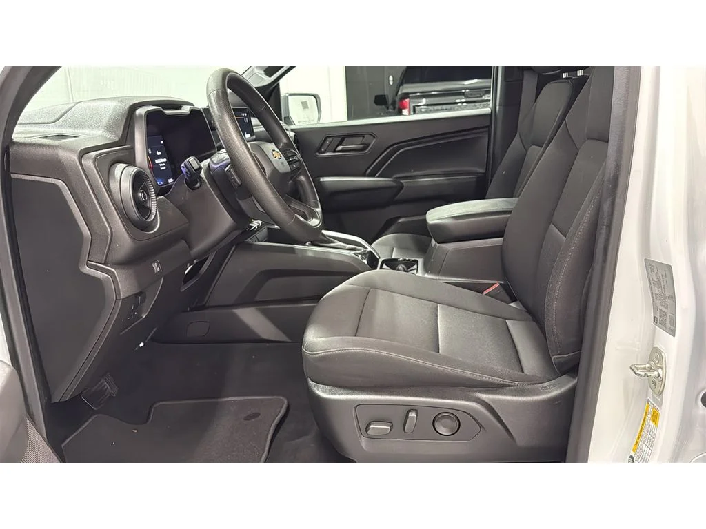 Used 2024 Summit White Chevrolet WT image 31