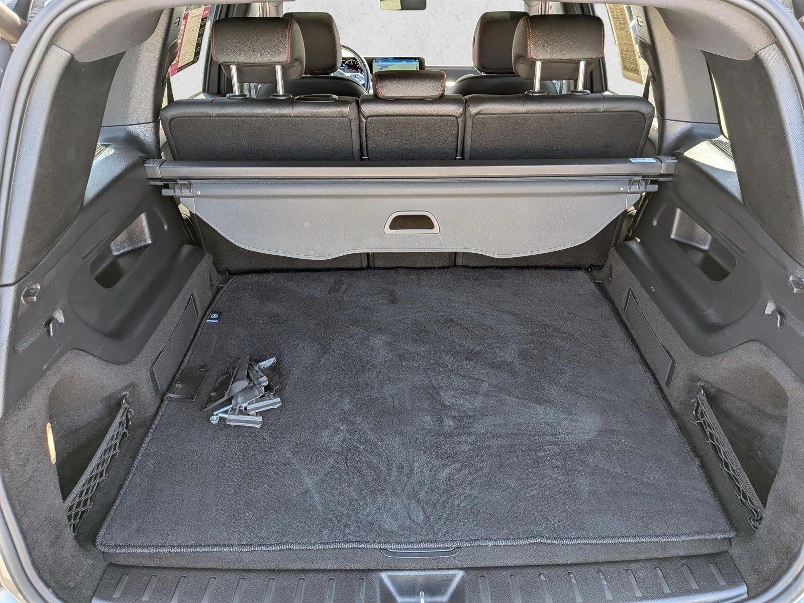Used 2022 Mountain Grey Metallic Mercedes-Benz GLB 250 image 6
