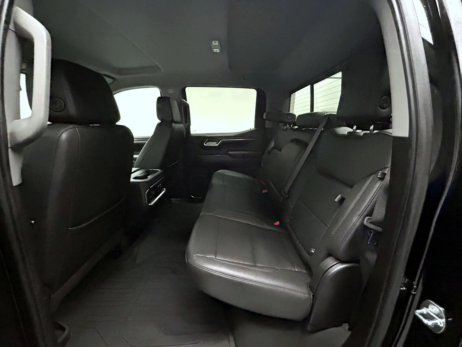 Used 2024 Black GMC SLT image 19