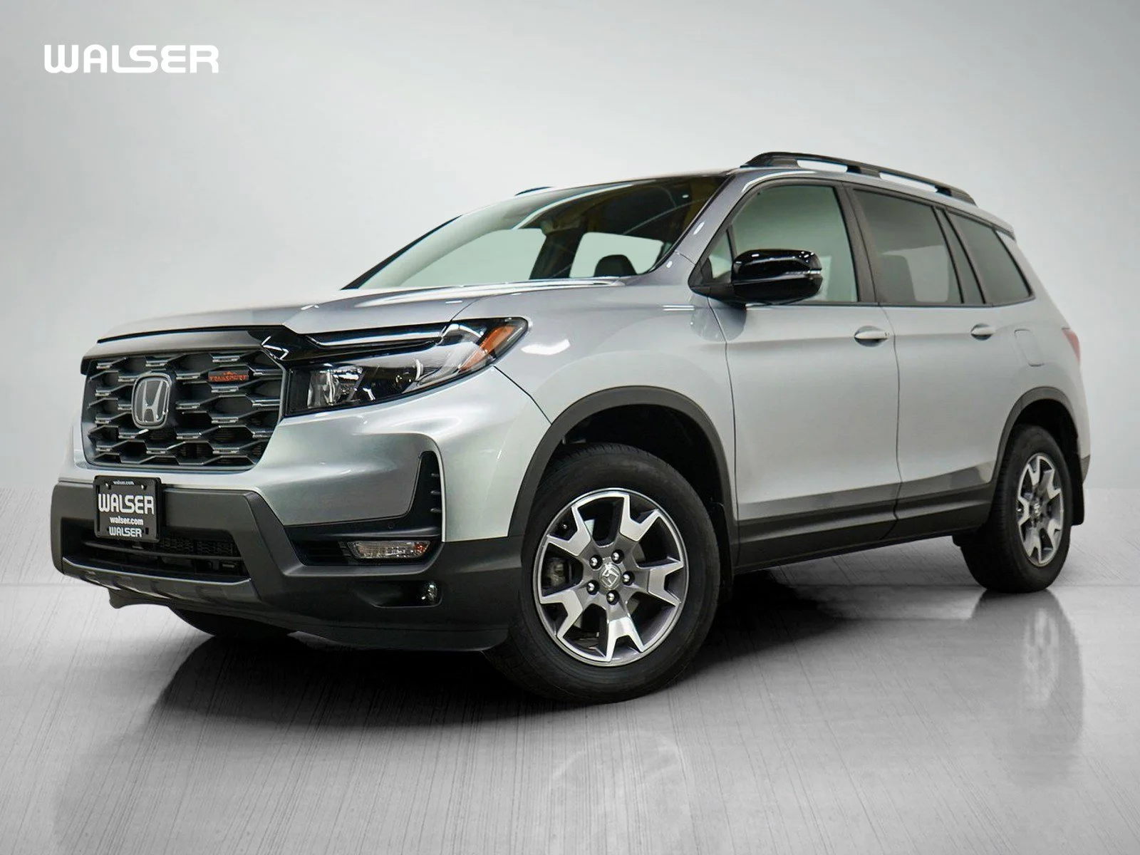 Used 2022 Silver Honda 4D TRAILSPORT AWD image 1