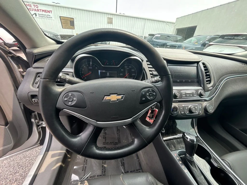 Used 2015 Silver Chevrolet LT image 13